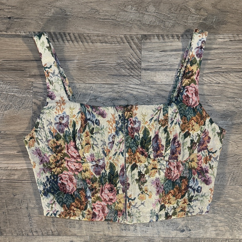 Wild Fable Tapestry-esque Floral Print Front Eye-Hook Women's Top - Size S